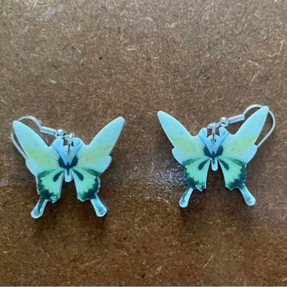 “Green Butterflies” Dainty Little Mini Acrylic Butterfly Nature Bohemian Earring - Picture 5 of 6